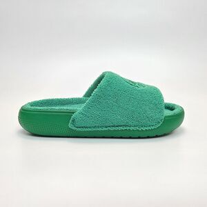 NEW CROCS CLASSIC TOWEL SLIDE POOL COZY Men 6 Women 8 GREEN SHOWER‎ SHOES